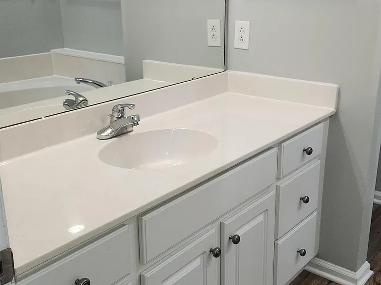 370 Sandhills Cir — Photo 12