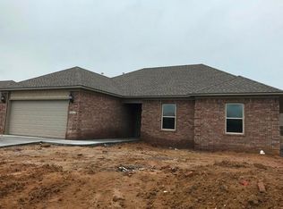 2401 Canterbury Cv, Cabot, AR 72023