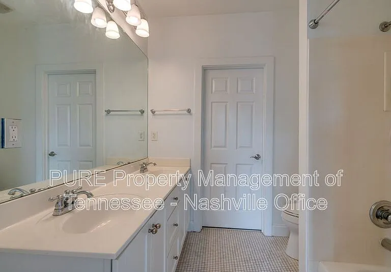 760 Wedgewood Park #305 — Photo 14