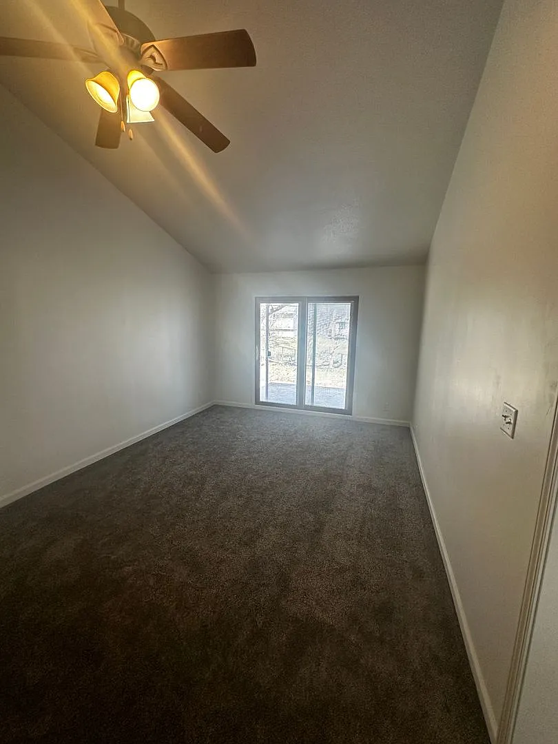4603 Cheyenne Road St. Joseph, MO 64503 — Photo 3