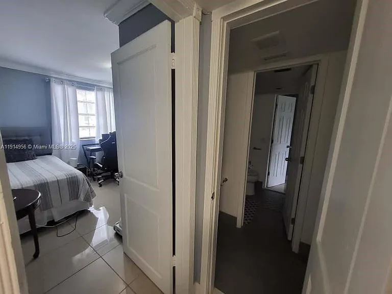 960 N Franklin Ave #960960J — Photo 17