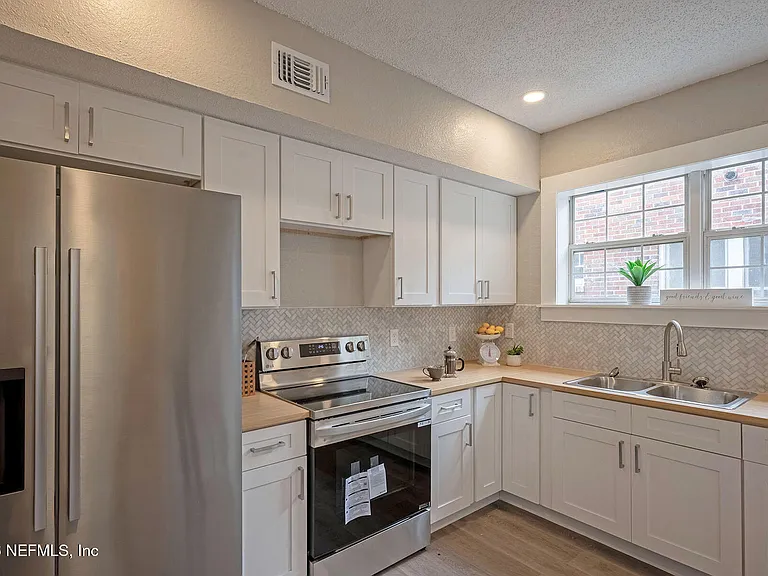 325 Alder St — Photo 21