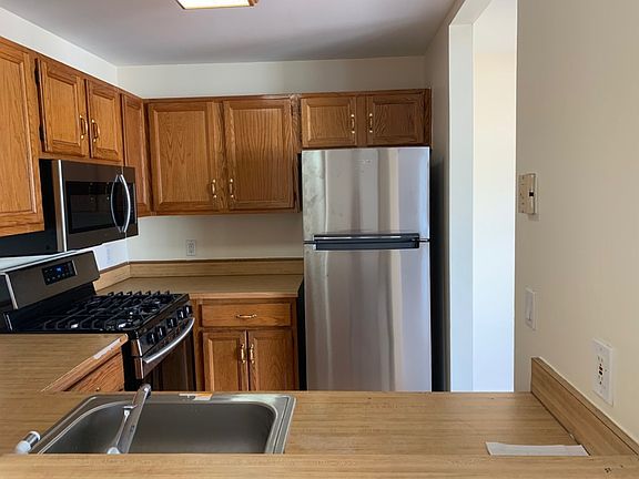 5th image of 3 Lexington Hills Unit 9