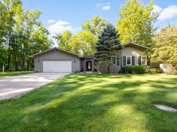 17350 Kirkland Dr, Bristol, IN 46507