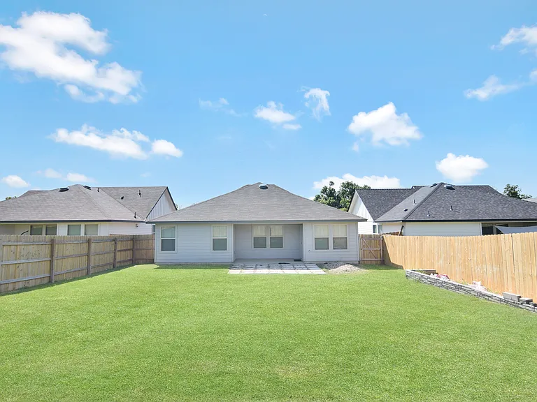 1424 Merritt St — Photo 14