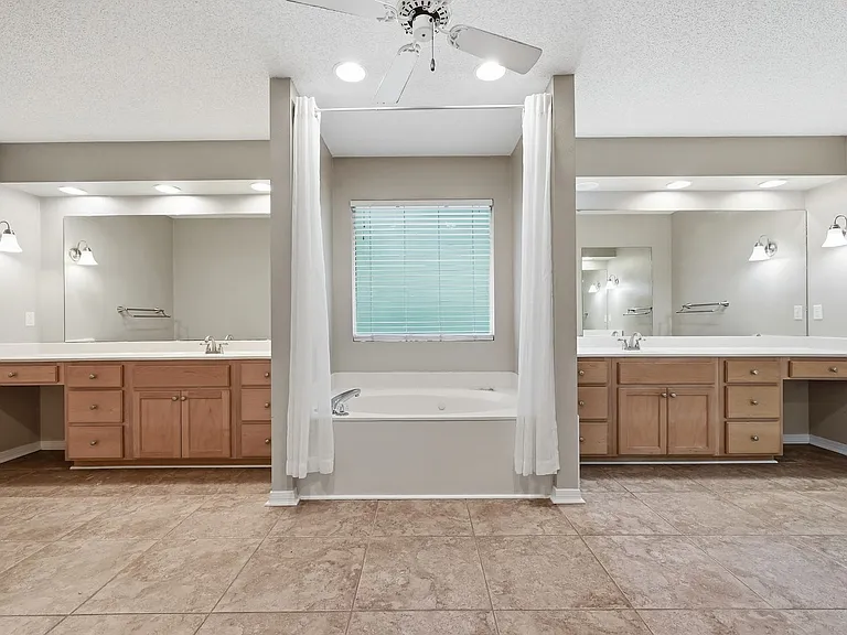 1651 Northridge Rd — Photo 29