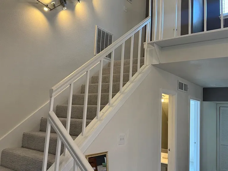3130 Walnut Bend Ln #424 — Photo 18