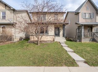108 S Drake Landing Ct, Okotoks, AB T1S2M3