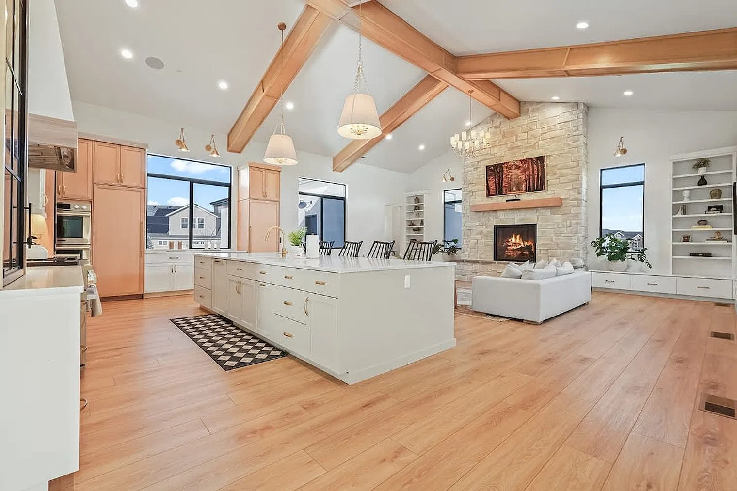 7 bed, 4.0 bath, 1291 sqft, $34,422 — Photo 2