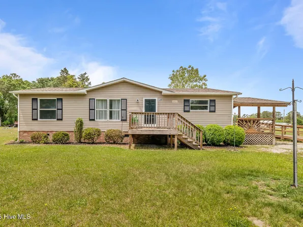 120 Church Road, Hubert, NC 28539