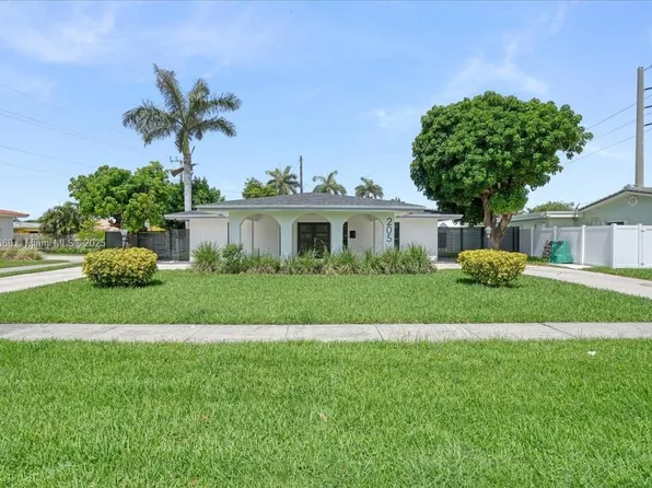 205 SE 3rd Ave, Dania, FL 33004