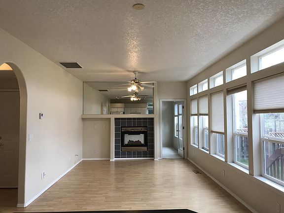 Family room W/Gas fire place