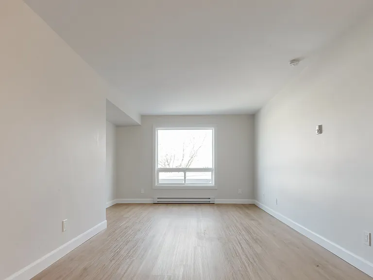 487 Dominion Ave #1 — Photo 5
