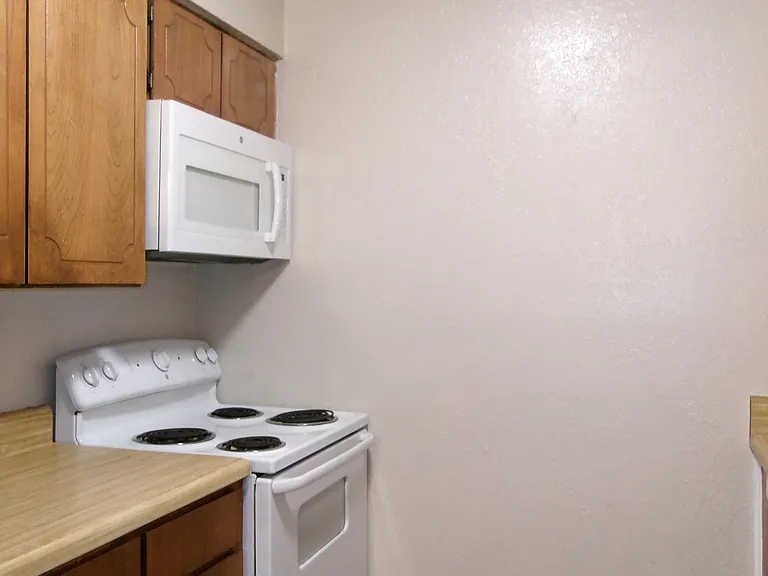 1817 Family Cir #1817 — Photo 5