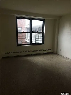 Sold by Winzone Realty Inc | media 2
