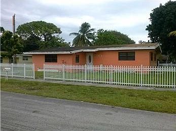 1st image of 17551 NE 5th Ct