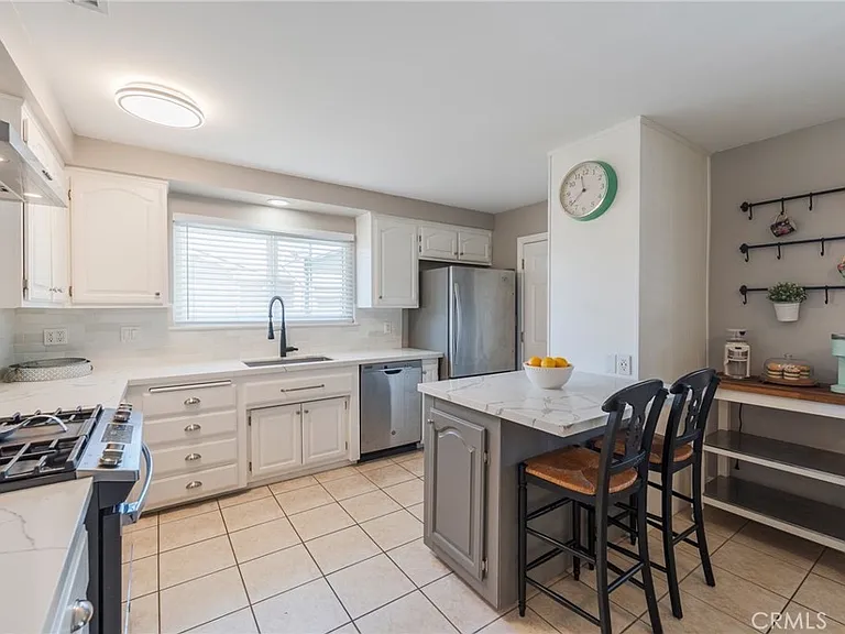 2436 E Tryon Ave — Photo 10