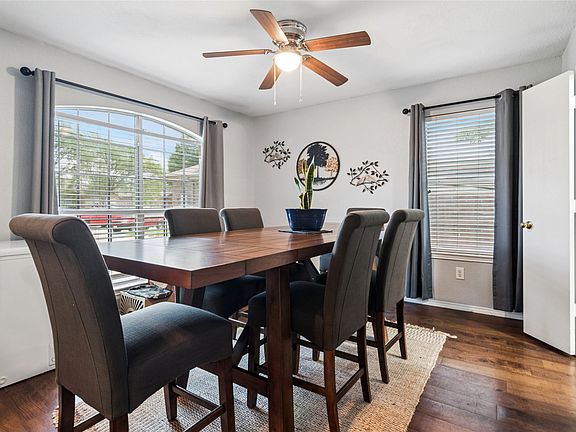 3rd image of 522 Pinto Ln