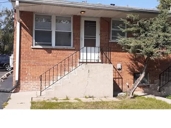 328 N Illinois Ave #F, Villa Park, IL 60181