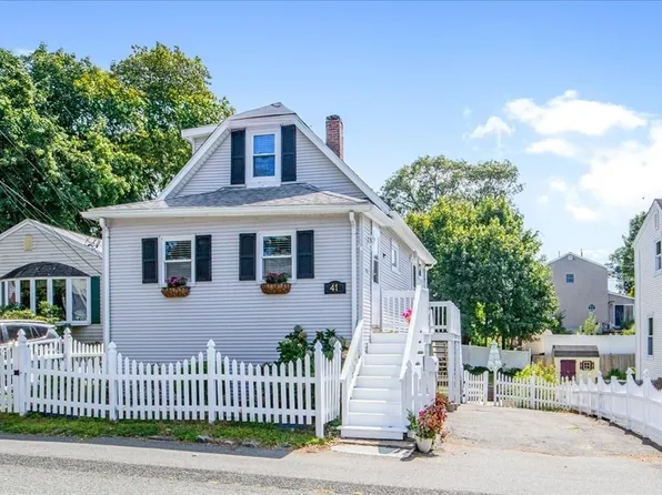 41 Arlington Rd, Dedham, MA 02026