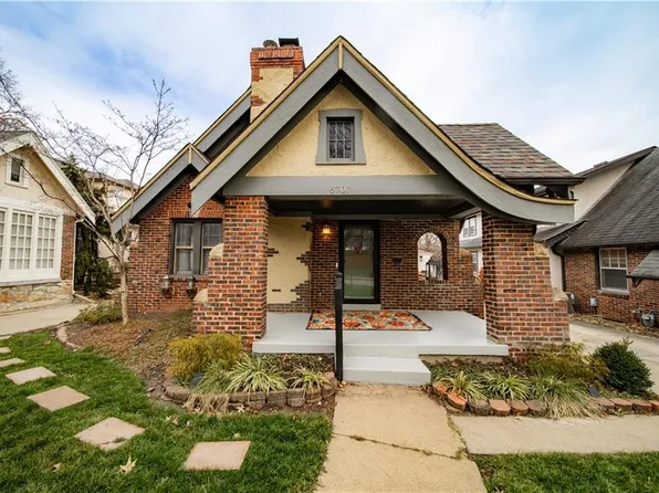 6707 Oak St, Kansas City, MO 64113