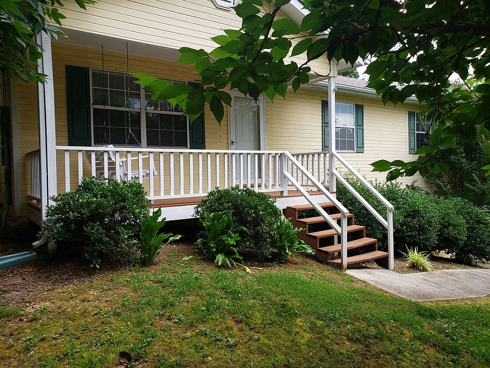 1st image of 3311 Somerset Dr SE