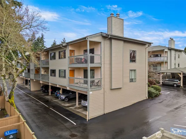 330 Grow Avenue NW #C3, Bainbridge Island, WA 98110