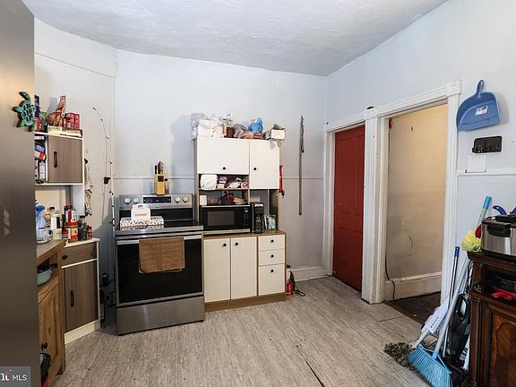 5th image of 13 Lewis St