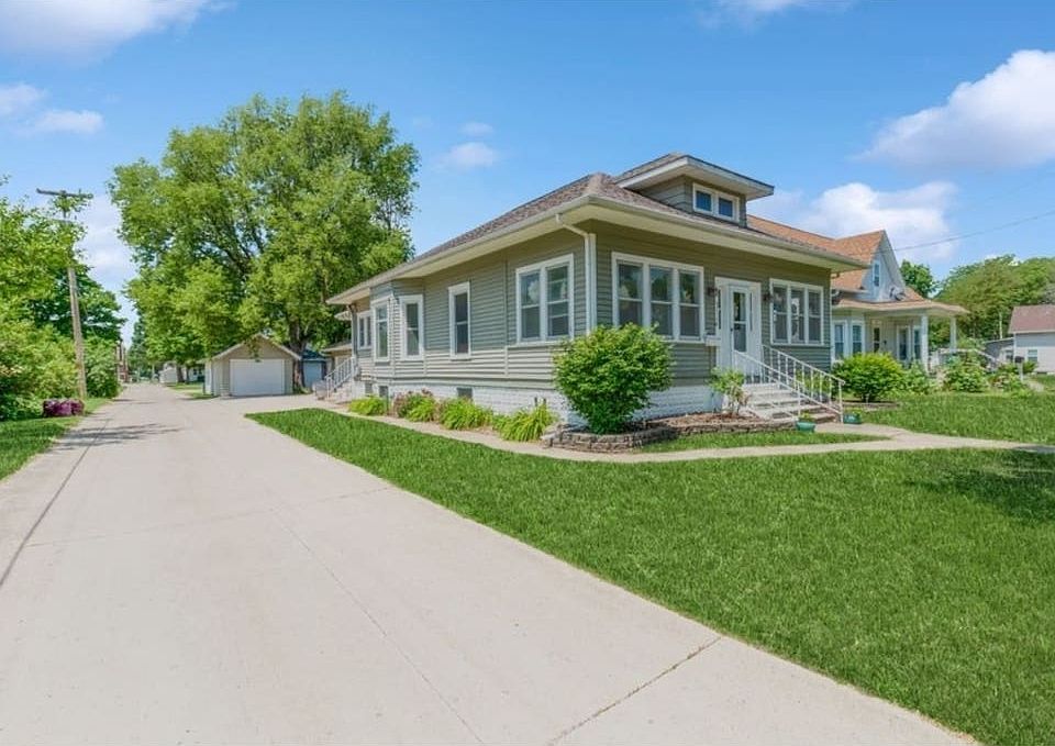 311 5th Ave NE, Belmond, IA 50421 Zillow