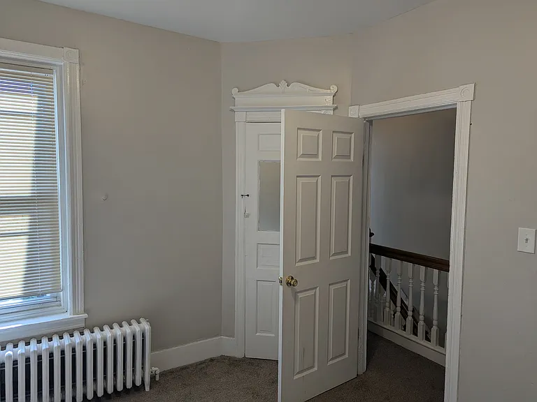 950 N Saint Bernard St — Photo 8
