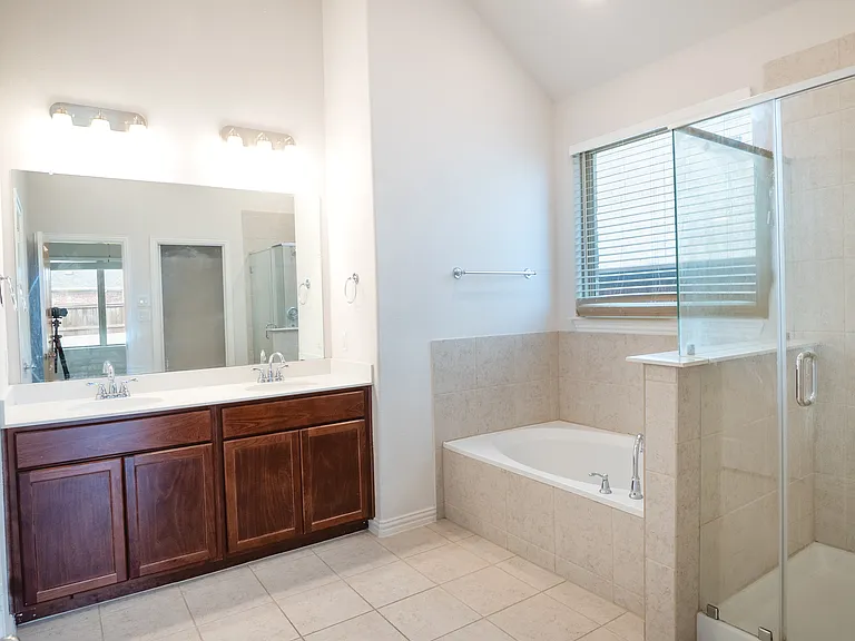 420 Kirkham Dr — Photo 29