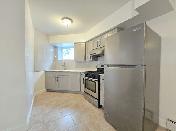 11 Bogota St #1