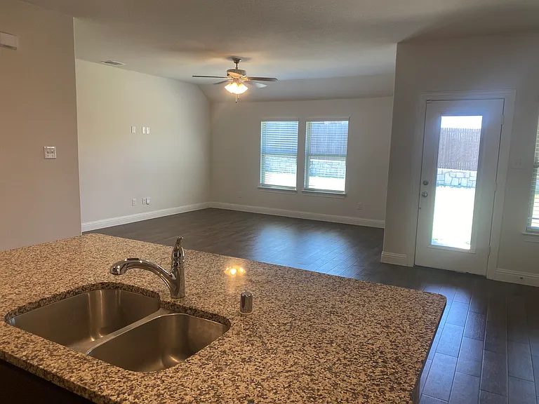 4005 Waterford Dr — Photo 9