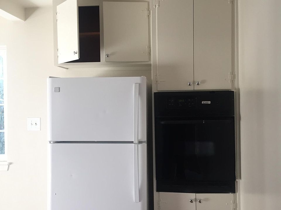 1st image of 714 Opal Dr APT 3