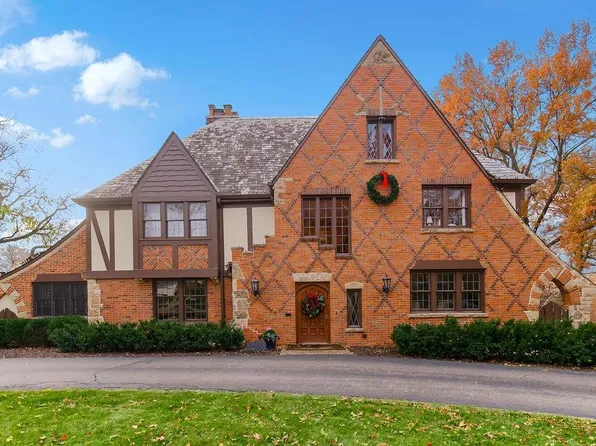 1239 W 63rd St, Kansas City, MO 64113