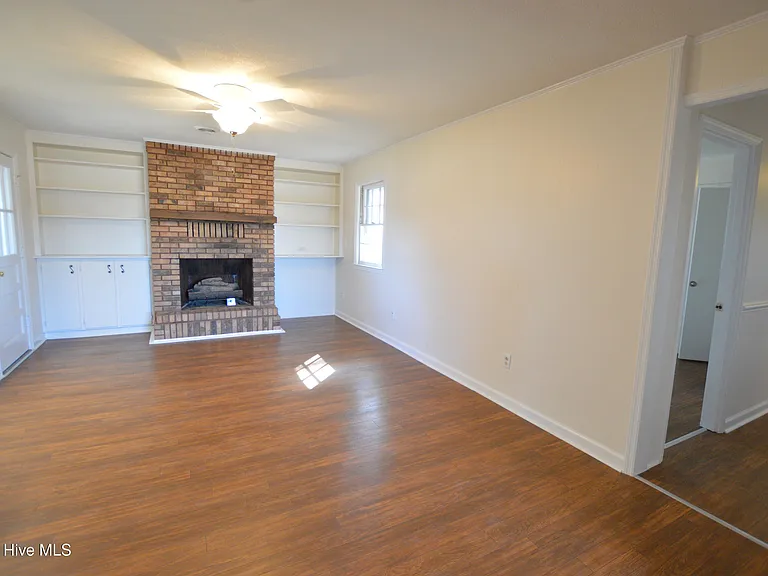 321 Dell Brock Rd — Photo 5