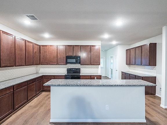 5th image of 3705 Annalise Ave