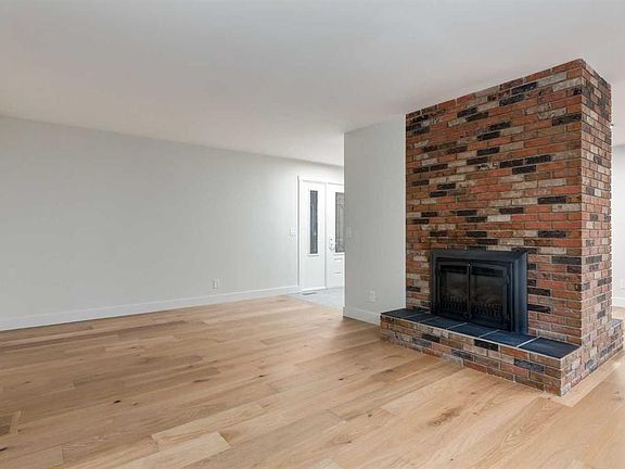 5th image of 6460 W Silver Ridge Way NW