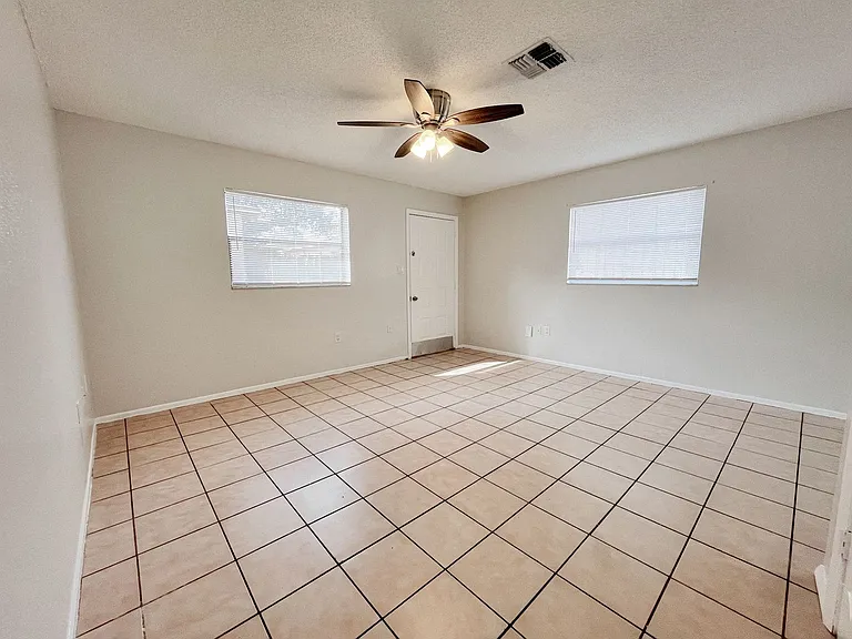 5723 Silver Spur Dr — Photo 8