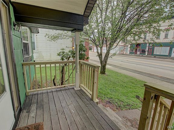 3rd image of 6772 Main St