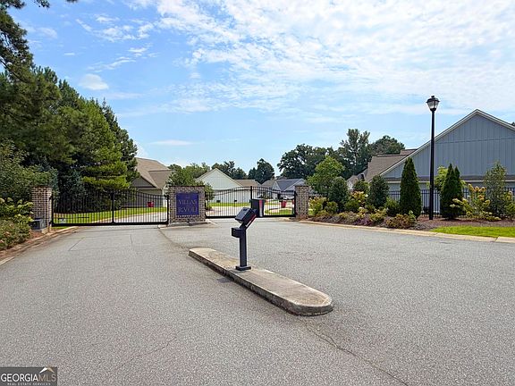 2nd image of 129 Courtney Leigh Ln