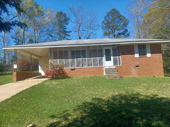 306 Thompson St, Camp Hill, AL 36850