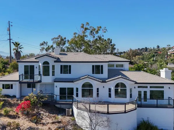 1522 Maxwell Ln, Vista, CA 92084