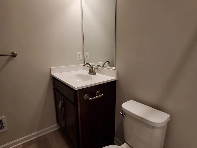 304 Faversham Pl — Photo 25