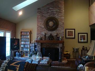 2nd image of 14370 Dallas Dr
