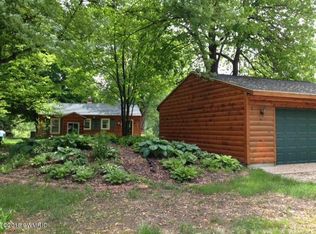 7542 S Main St, Newaygo, MI 49337
