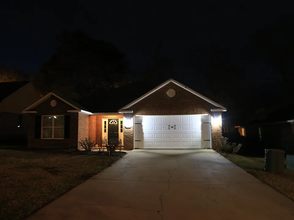 103 Grove Pointe Dr