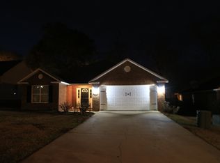 103 Grove Pointe Dr, Thomasville, GA 31792
