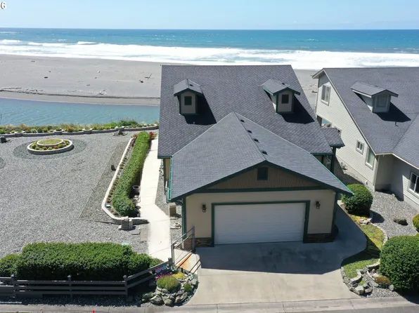 28978 Vizcaino Ct, Gold Beach, OR 97444