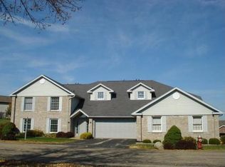 3255 Lake Ridge Dr APT D, Dubuque, IA 52003